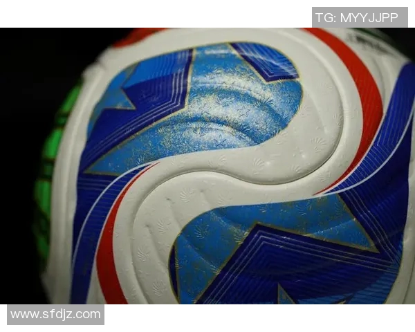 阿迪达斯足球明星弗兰的传奇职业生涯与辉煌成就回顾